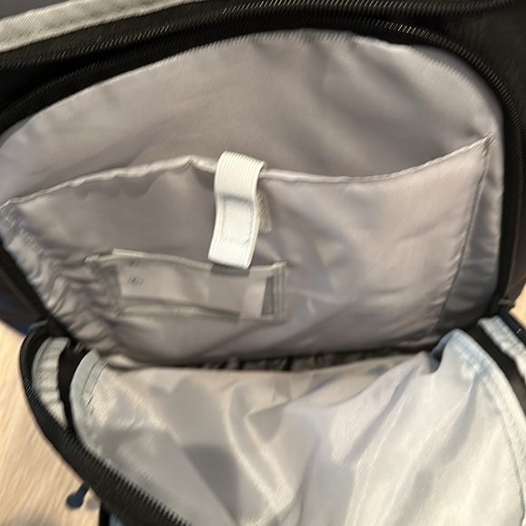 Embark Backpack | Excellent Condition - Picture 4 of 8